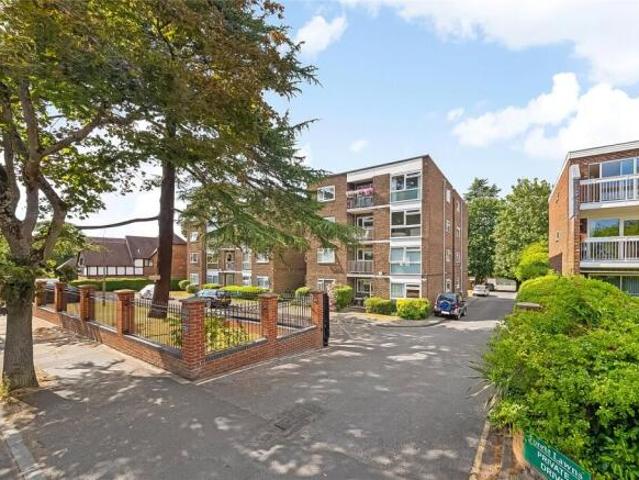 Apartment for sale in Greater London