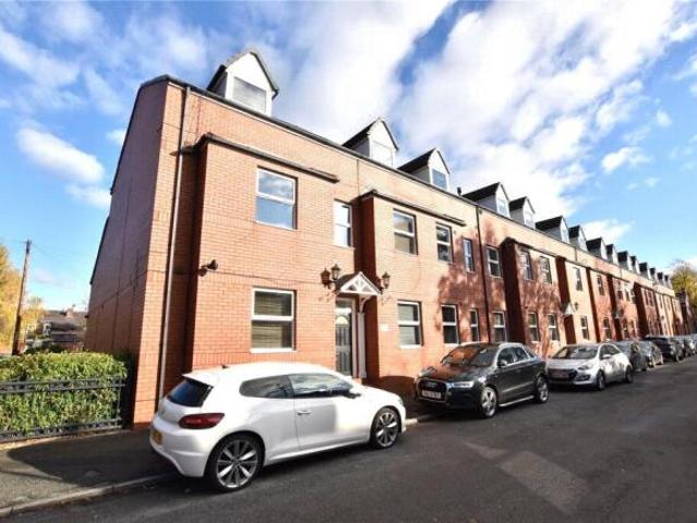 Apartment for sale in West Didsbury, Manchester