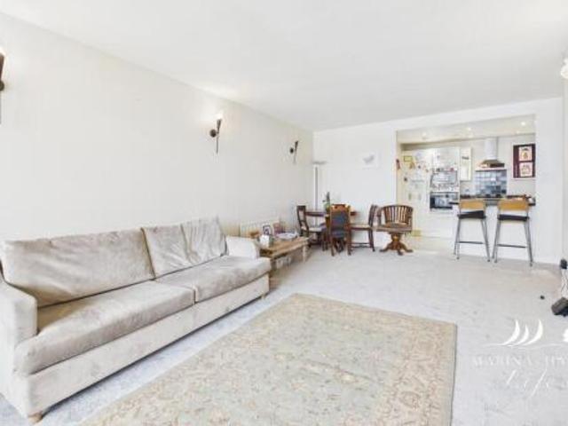 Apartment for sale in Port Solent, City Of Portsmouth