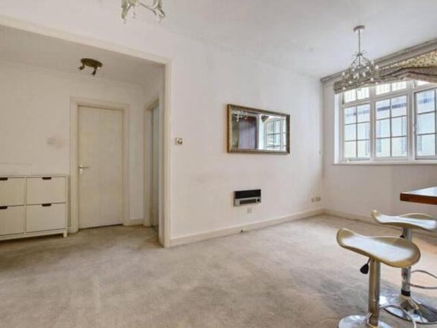 Apartment for sale in Kentish Town, Greater London