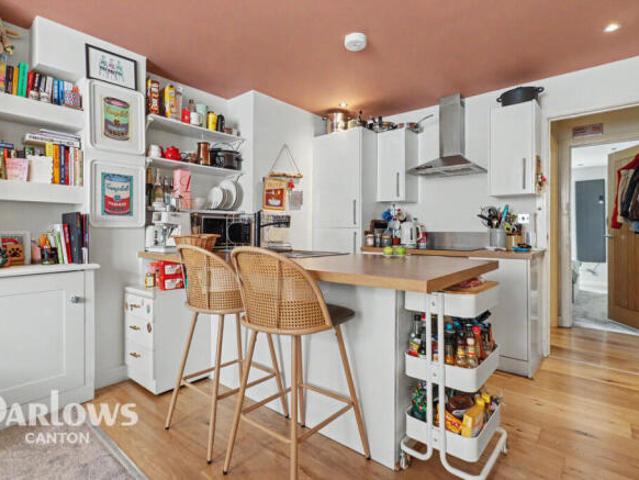 Apartment for sale in Falcon Lodge, Wales