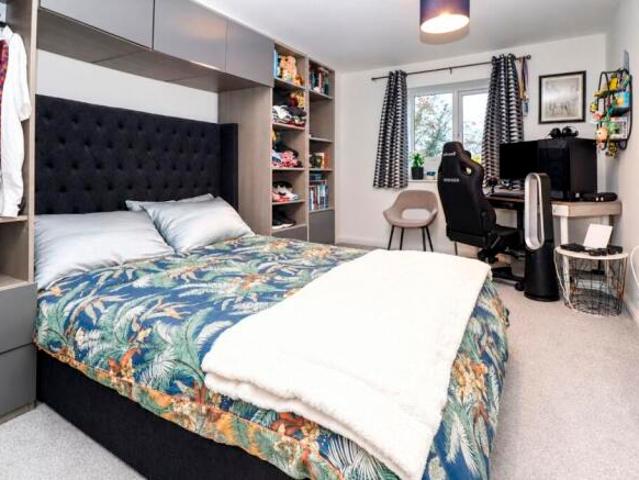 Apartment for sale in Bedford