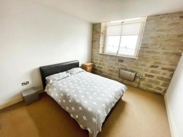 Apartment for sale in Huddersfield, West Yorkshire