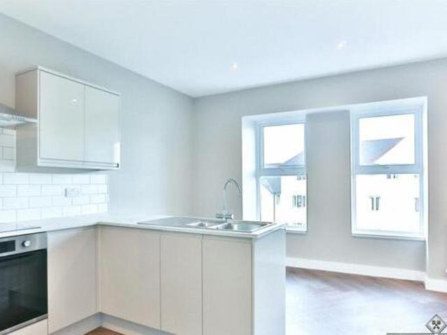 House for sale in Follaton, Strode