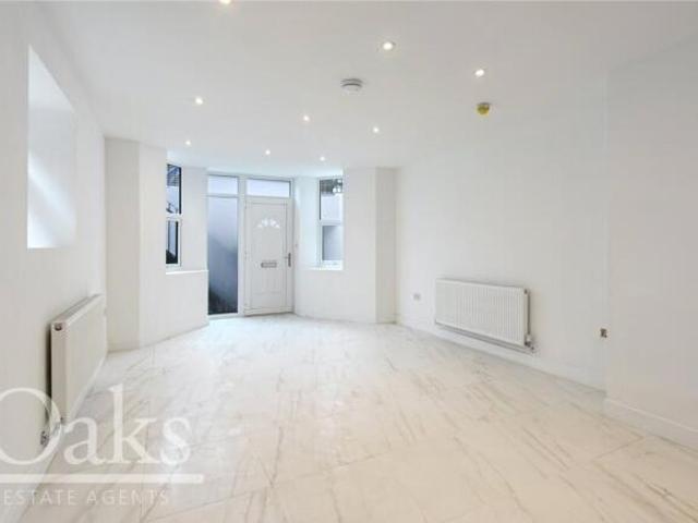 Apartment for sale in London Borough of Croydon, South Norwood