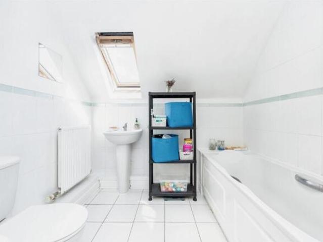 Apartment for sale in Holywell Estate, North Watford