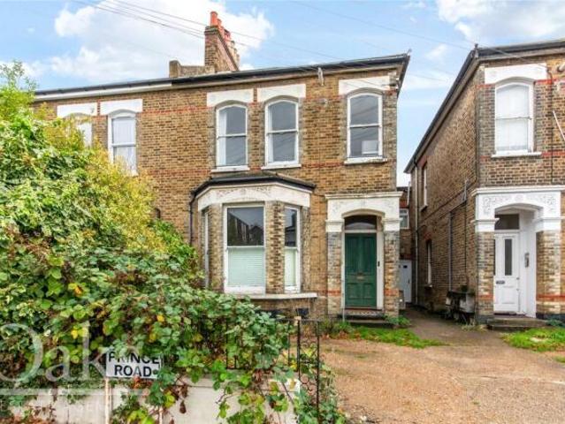 Apartment for sale in London Borough of Croydon, South Norwood