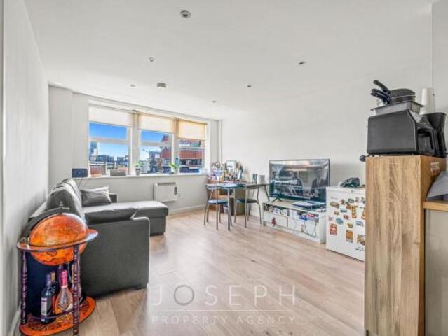 Apartment for sale in Ipswich, Suffolk