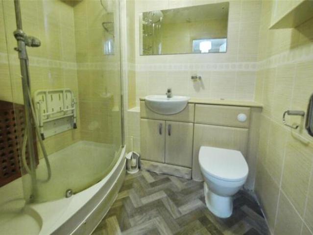 Apartment for sale in Navestock Side