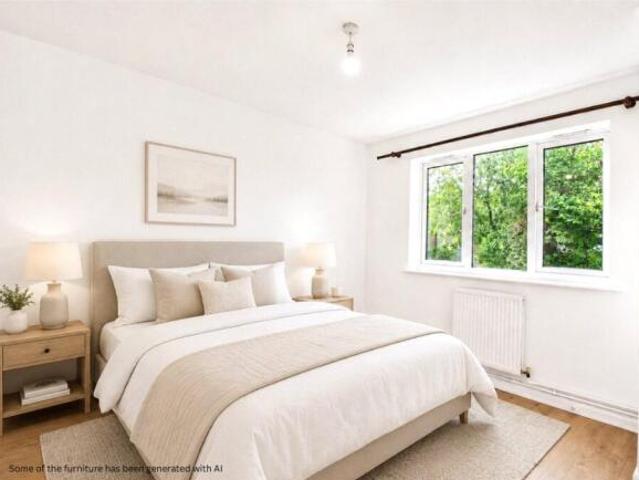 Apartment for sale in Tooting Graveney, Greater London