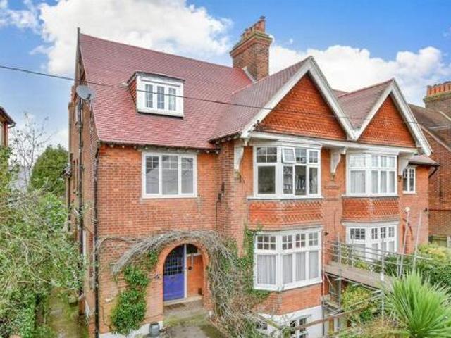 House for sale in Reigate, Reigate and Banstead