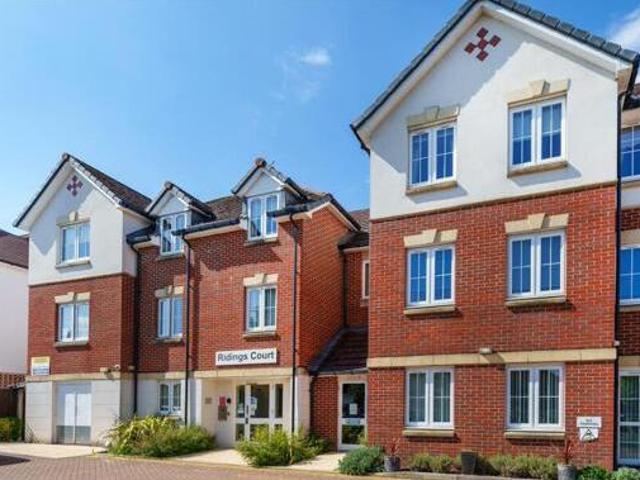 House for sale in Woodhatch, Red Hill
