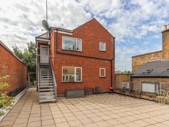 House for sale in Batchworth