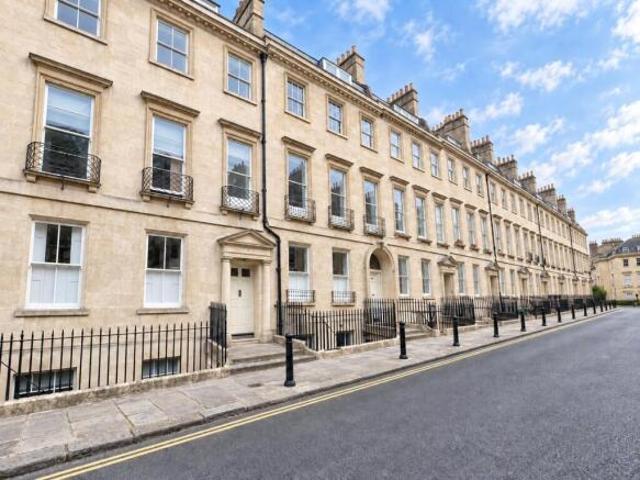 Apartment for sale in Bath, West of England
