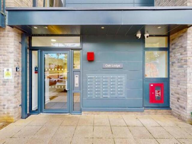 Apartment for sale in Watford, Hertfordshire