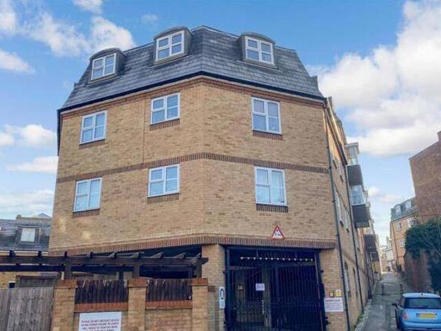 House for sale in Rochester, Kent
