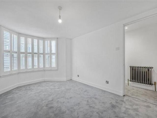 Apartment for sale in East Dulwich, Greater London