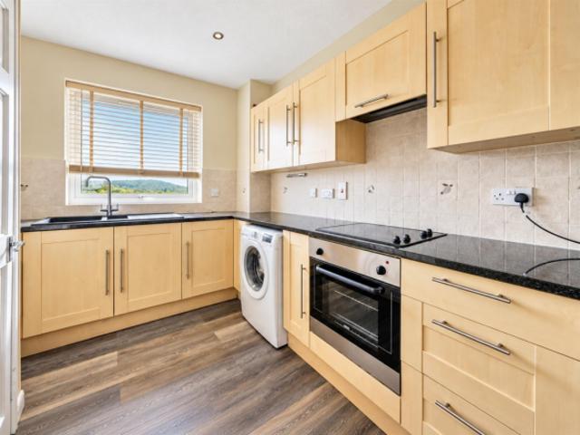 Apartment for sale in Guildford Park, Guildford