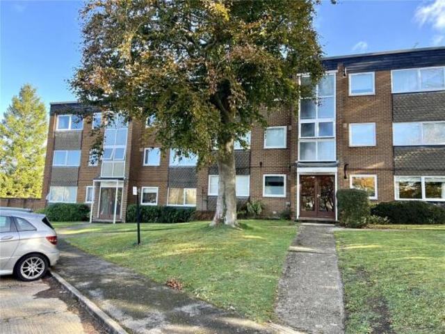 Apartment for sale in Guildford, Surrey
