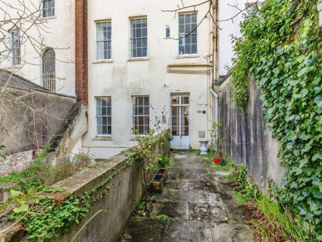 Apartment for sale in Hotwells, Feckenham