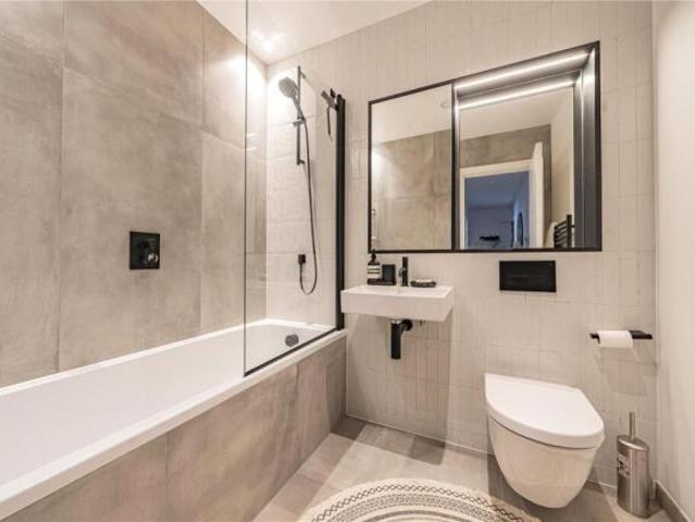 Apartment for sale in Wimbledon, Greater London
