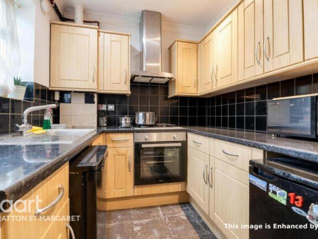 Apartment for sale in Walcot West, Swindon