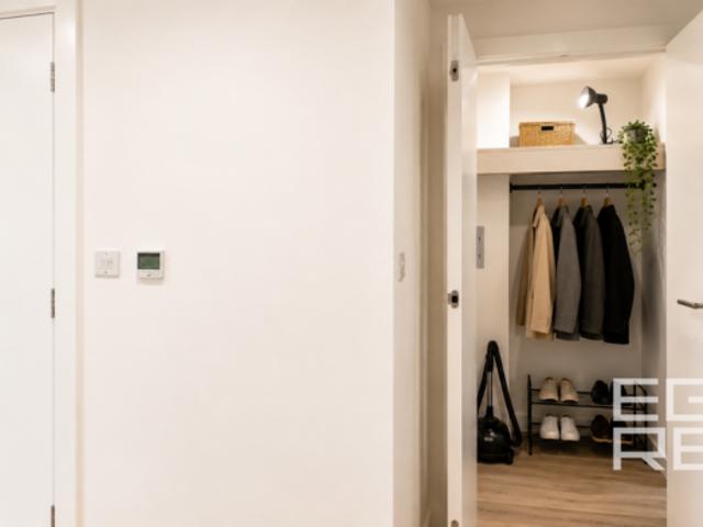 Apartment for sale in Lyons, Greater London