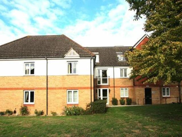 House for sale in Lower Halliford, Surrey
