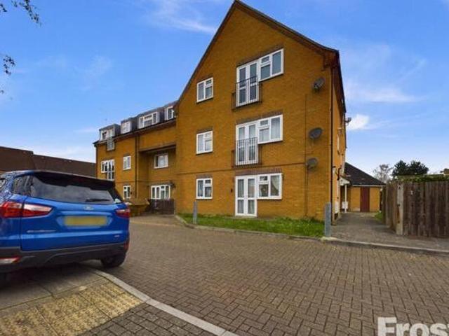 House for sale in Lower Halliford, Surrey