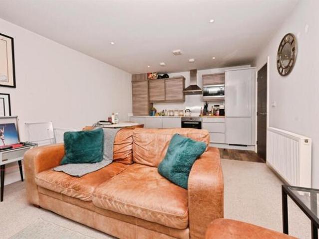 Apartment for sale in St Albans, Five Acres