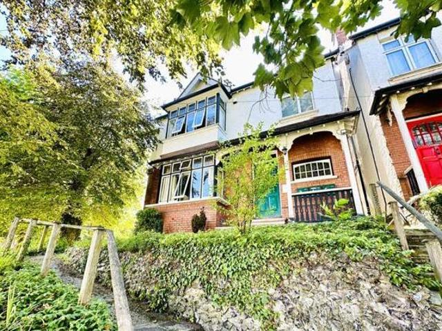 House for sale in Surrey, England