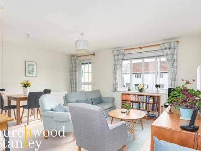 House for sale in Dale Hill, Essex