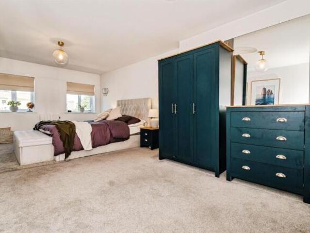 Apartment for sale in Worthing, West Sussex
