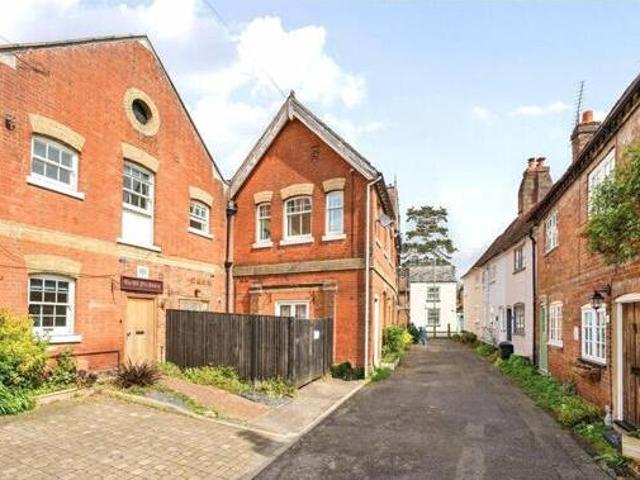 House for sale in Barton Stacey, Hampshire