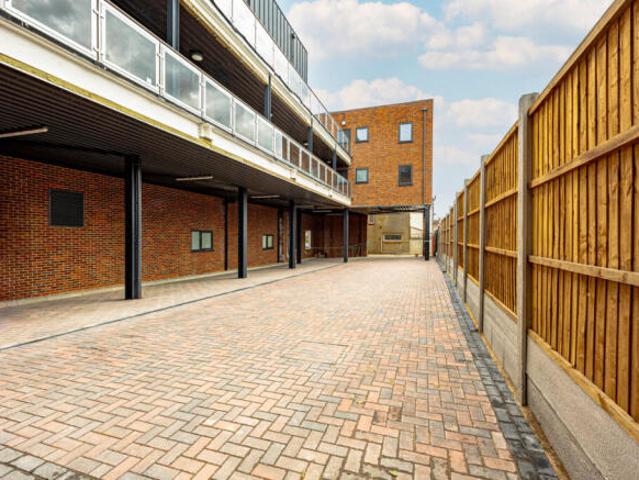 Apartment for sale in Alton Barnes, Essex