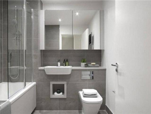 Apartment for sale in Swindon