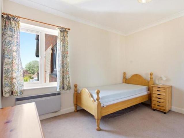 Apartment for sale in Five Acres, Hertfordshire