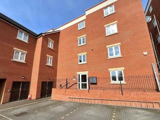 House for sale in Northampton, Northamptonshire
