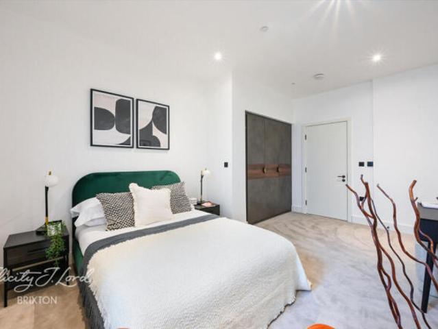 Apartment for sale in London Borough of Wandsworth, Greater London