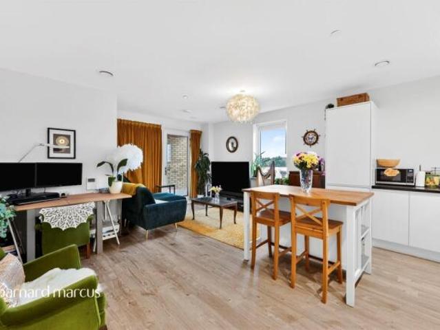 Apartment for sale in New Malden, Greater London