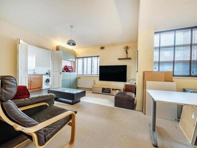 Apartment for sale in Reading