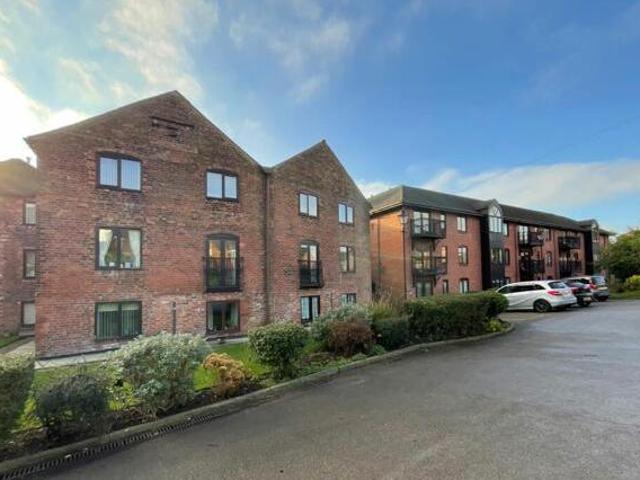 House for sale in Stone, Baswich