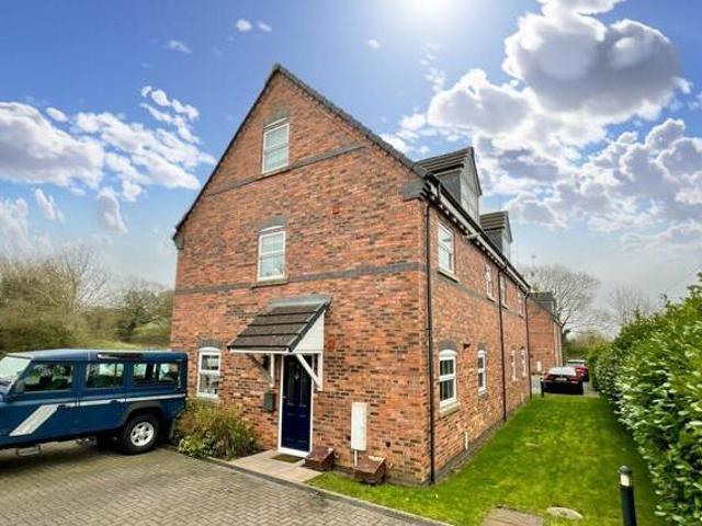 House for sale in Stone, Baswich