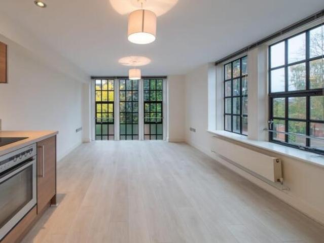 Apartment for sale in Worcestershire