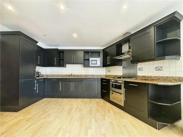 Apartment for sale in Hampshire
