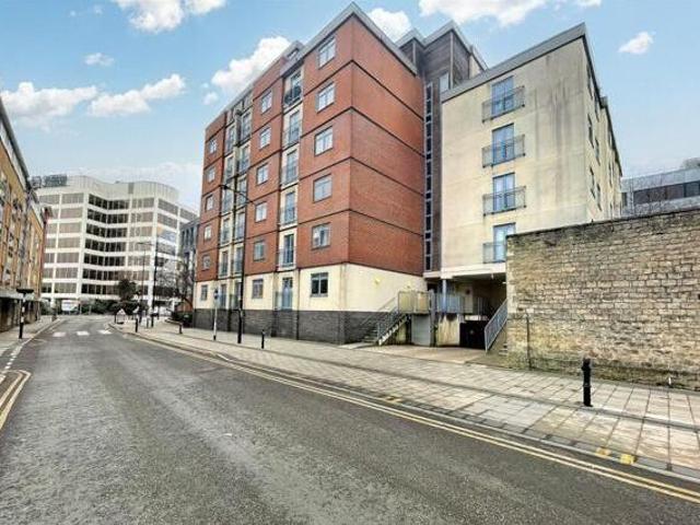 House for sale in Swindon