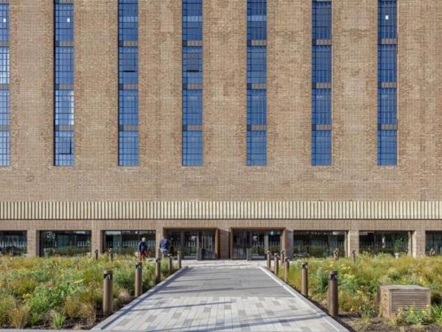 Apartment for sale in Battersea, Greater London