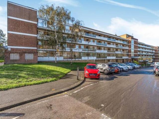 Apartment for sale in Royal Borough of Greenwich, Greater London