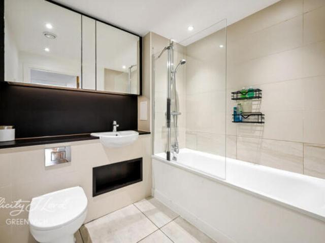 Apartment for sale in Key Street, Suffolk