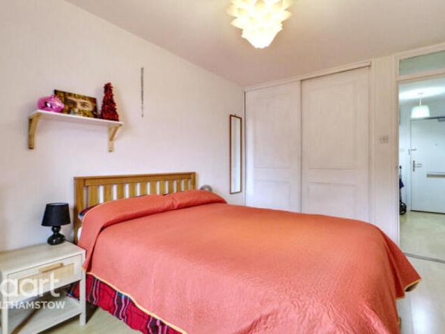 Apartment for sale in Walthamstow, Greater London